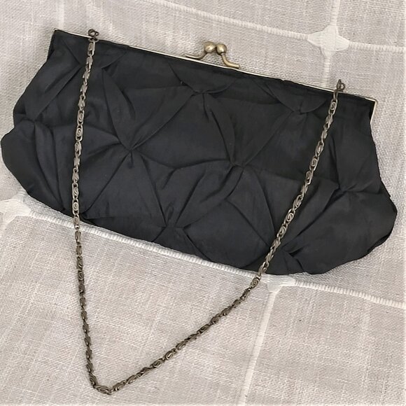 Vintage Inspired Pinch Pleat Black Evening Bag - Picture 2 of 6
